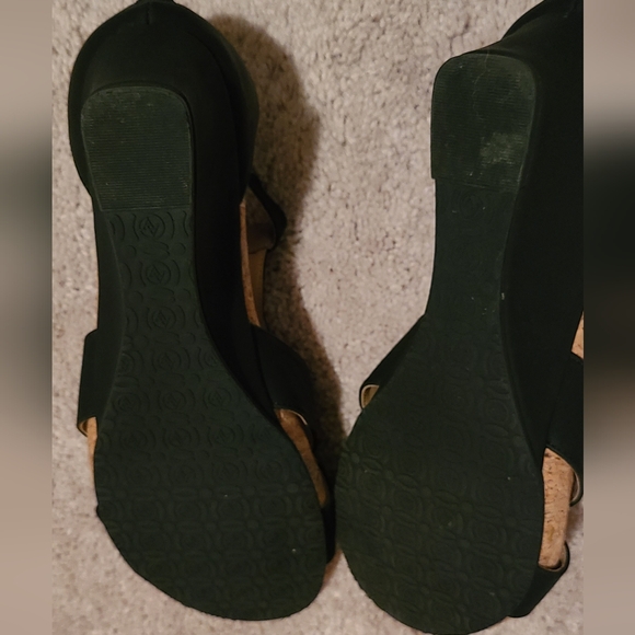 Black Sandals - Picture 3 of 5